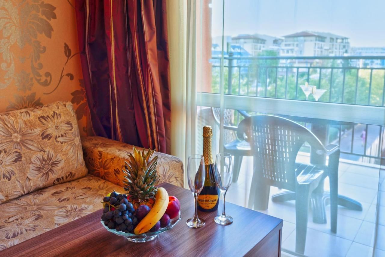 Отель Hotel Forum Солнечный Берег